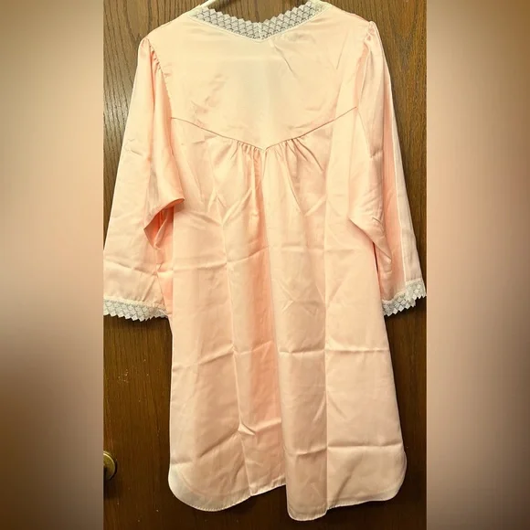 NWT Vtg 1970s Christian Dior Soft Pink Satin Look Lingerie Lace Details - Picture 5 of 13